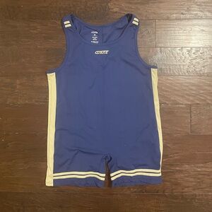Coyote singlet